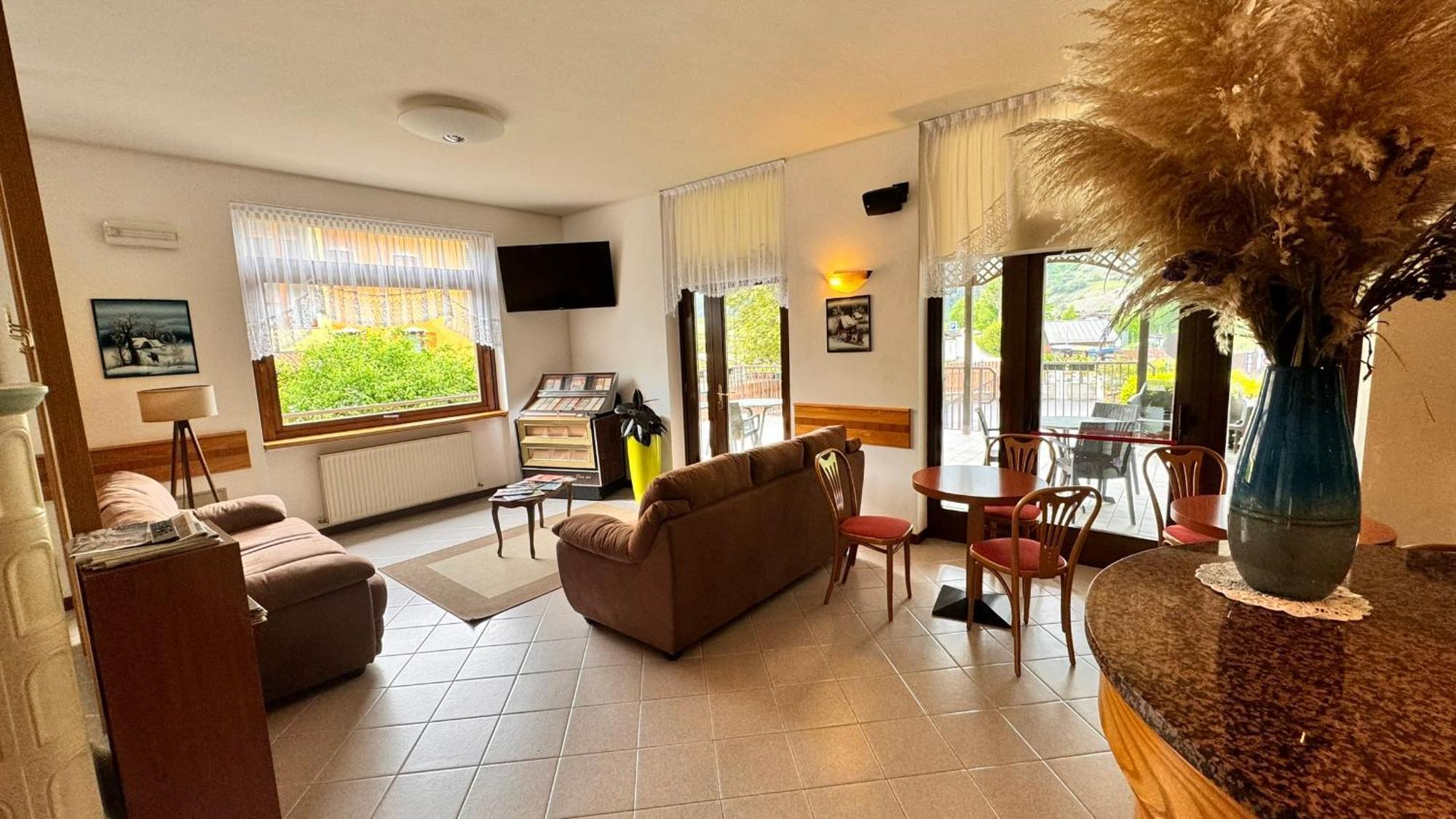 Albergo Stella Alpina Tenno Luaran gambar