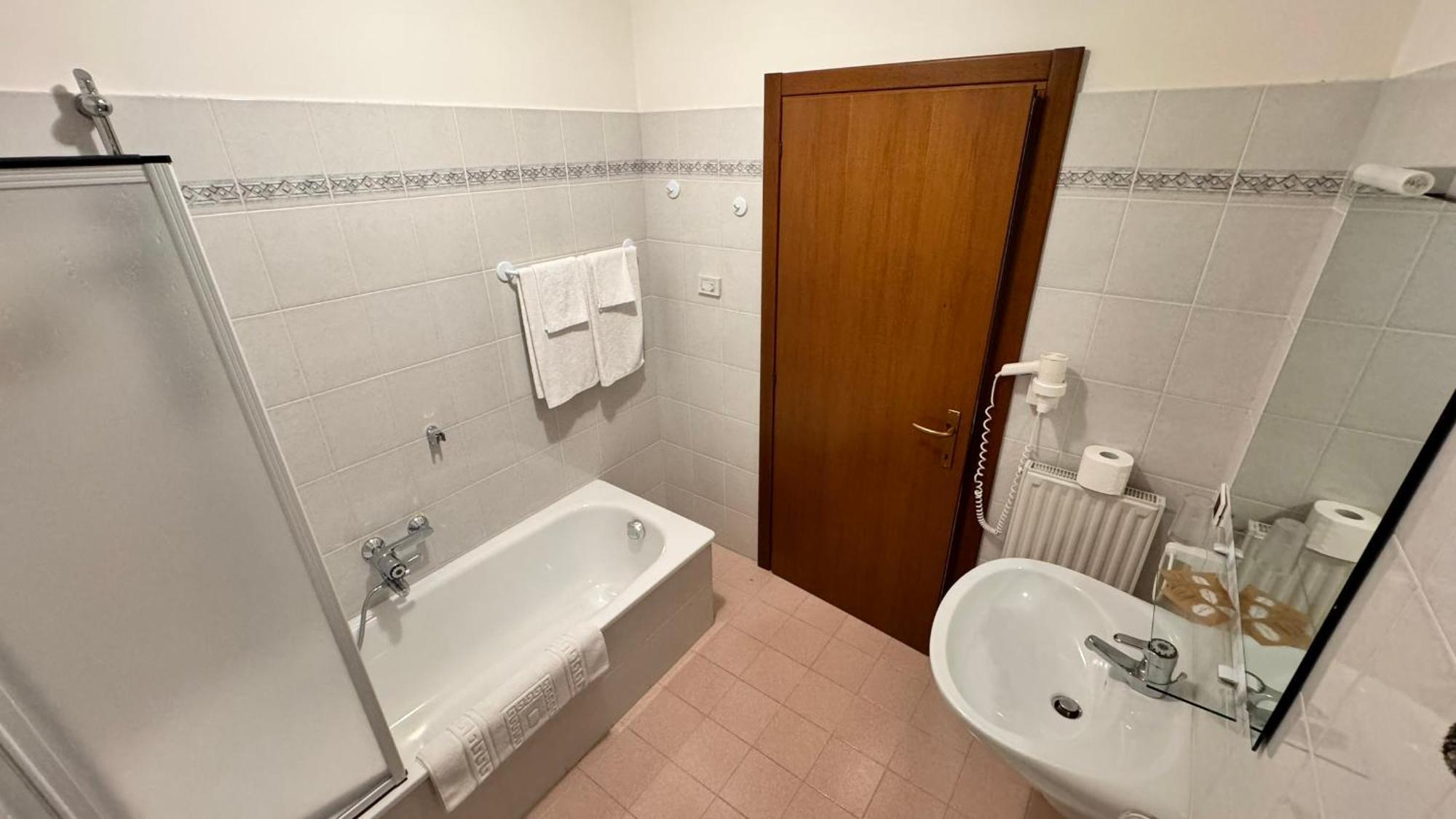 Albergo Stella Alpina Tenno Luaran gambar